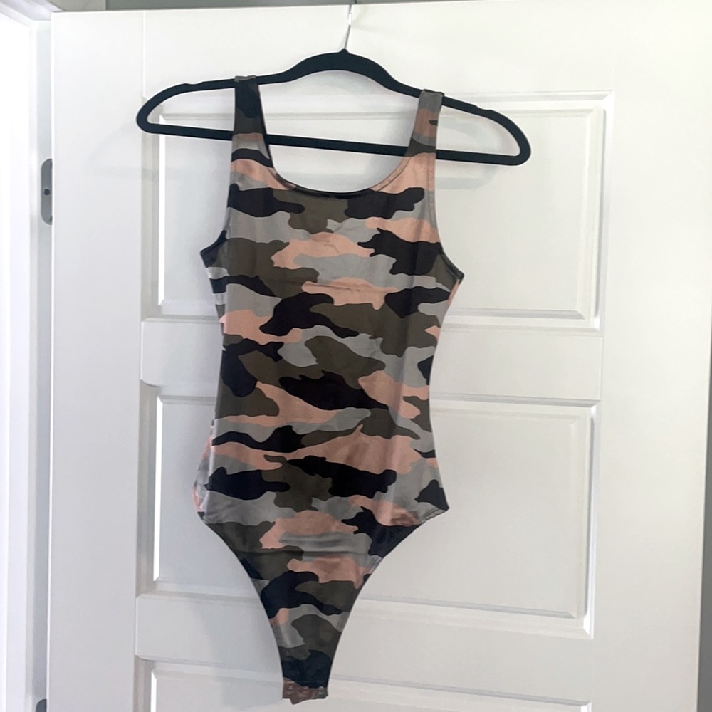 Size small camo thing bodysuit